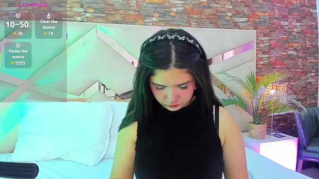 Snapshot of Valery_Brand chatting on February 2026 01:38:01 PM Valery Brand online show from February 2026 01:38:01 PM