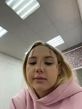 Sky Cutie online show from February 2026 04:49:02 AM