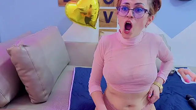 Victoria Fallon online show from November 2025 10:43:02 PM