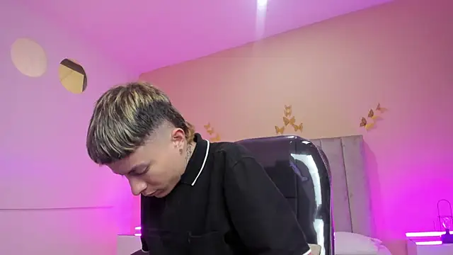 Nascary Fox online show from April 2026 12:36:02 PM