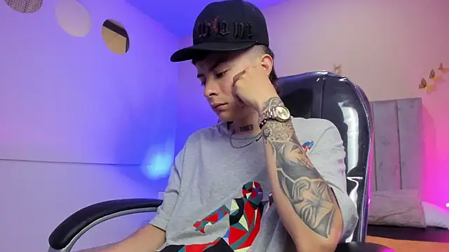 Nascary Fox online show from April 2026 12:32:02 PM