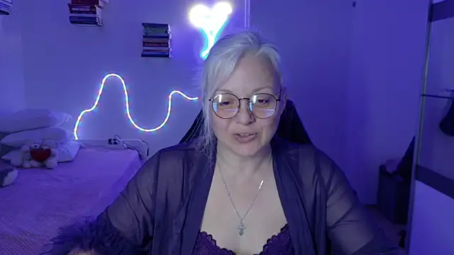 Linsy Kim online show from April 2026 07:58:01 PM