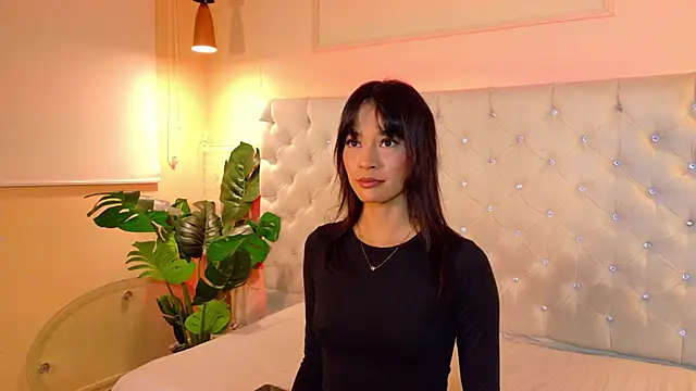 Snapshot of CathMellow chatting on February 2026 11:23:02 PM CathMellow online show from February 2026 11:23:02 PM