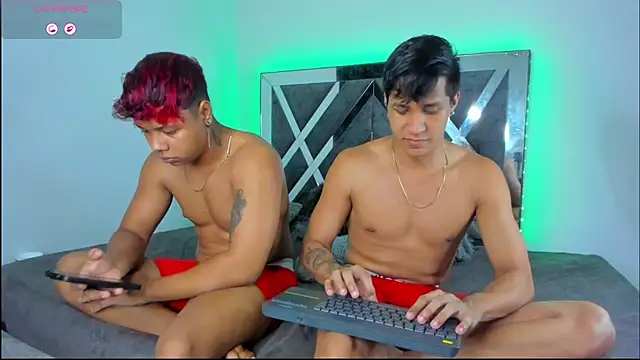 Robertmiller21 online show from April 2026 01:11:01 AM