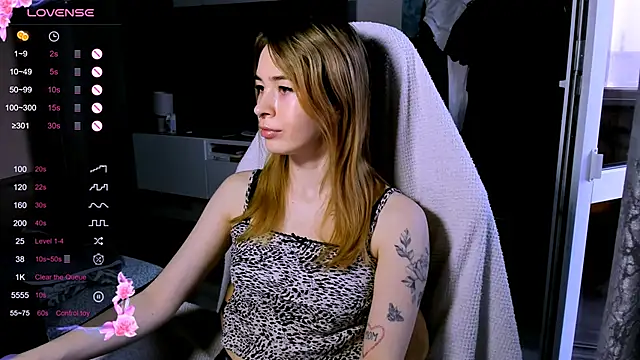 ZoyaMill online show from March 2026 07:14:01 AM