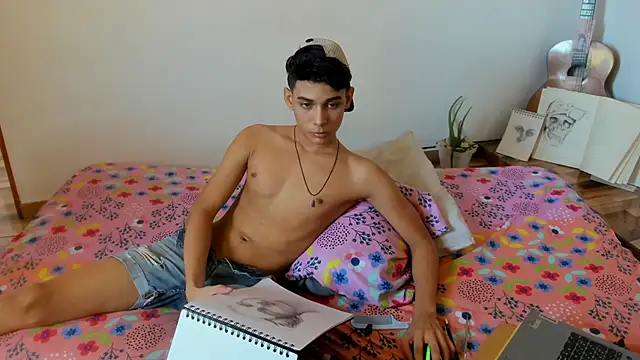 AliottTwink online show from October 2025 08:22:02 PM