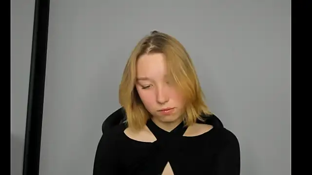 Agatha May online show from October 2025 11:11:01 AM