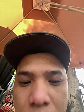 Snapshot of letruong6879 chatting on April 2026 04:00:01 AM letruong6879 online show from April 2026 04:00:01 AM