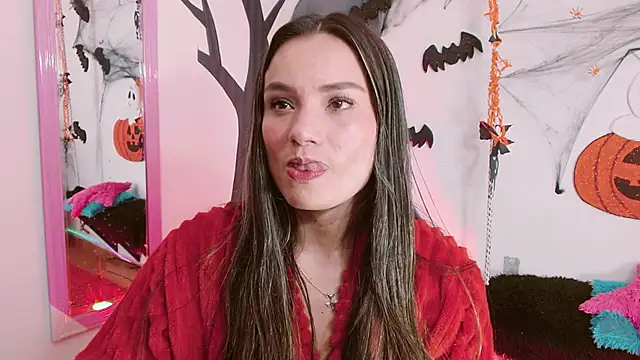 danna 888 online show from October 2025 09:37:01 PM