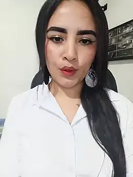 Snapshot of MAYE__13 chatting on June 2026 03:03:01 PM MAYE 13 online show from June 2026 03:03:01 PM