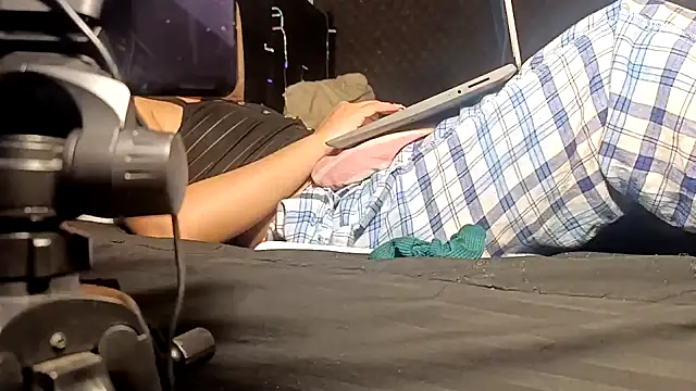 Yuli-27 online show from December 2025 07:03:01 AM