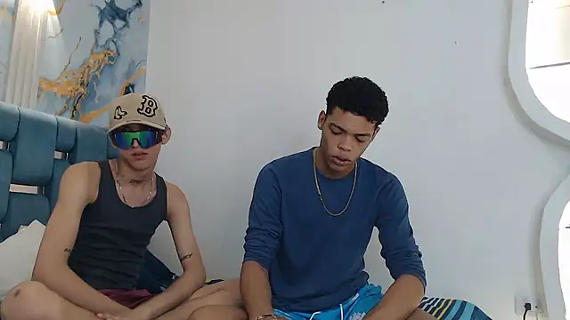 PRETTY FEM online show from January 2026 01:21:02 AM