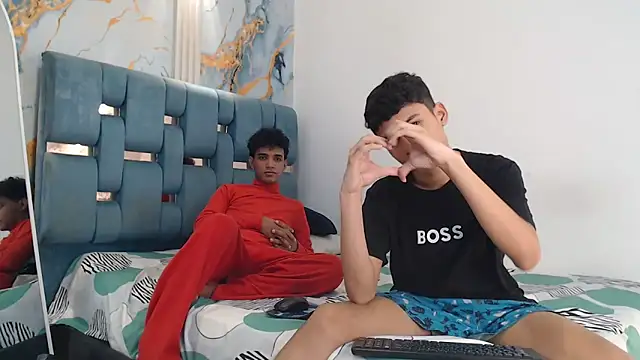 PRETTY FEM online show from March 2026 01:54:02 AM