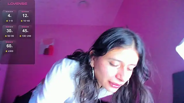 Georgina Ferri  online show from November 2025 05:12:01 PM