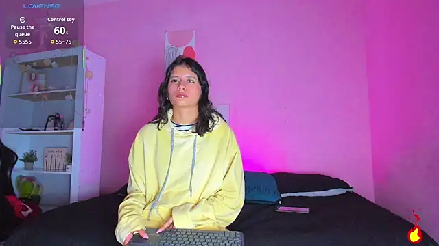 Georgina Ferri  online show from November 2025 05:11:01 PM