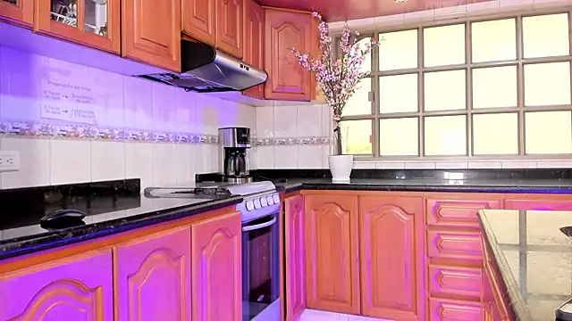 celeste contreras online show from November 2025 12:05:02 PM