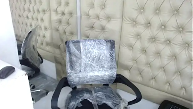 Snapshot of JessicaHott01 chatting on February 2026 06:55:02 PM JessicaHott01 online show from February 2026 06:55:02 PM