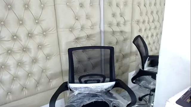 JessicaHott01 online show from March 2026 06:57:01 PM