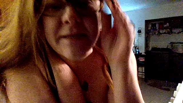 ScrawburryBBW online show from December 2025 04:51:01 AM