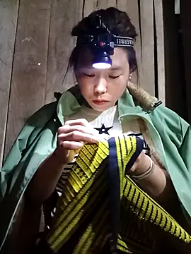 Ngocmi909 online show from March 2026 01:27:02 PM