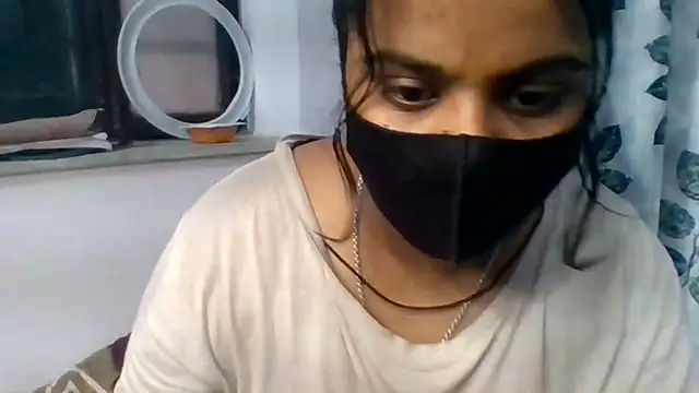 Snapshot of Vaani_Singha chatting on July 2026 05:27:01 AM Vaani Singha online show from July 2026 05:27:01 AM