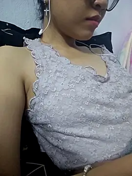 Snapshot of _Thaotam_ chatting on October 2025 11:09:01 AM  Thaotam  online show from October 2025 11:09:01 AM