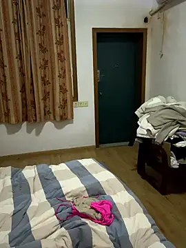 xiiuuff18 online show from January 2026 02:21:02 PM