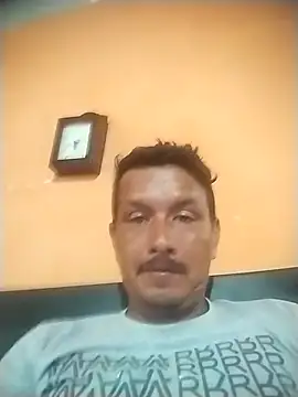 colombiano198720 online show from September 2025 12:07:01 PM