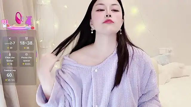 LuLu-Moon online show from February 2026 09:46:01 PM