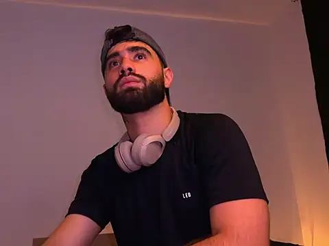 zack sullivan22 online show from October 2025 04:10:02 AM