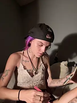 ittybittymeryssa online show from November 2025 01:09:02 PM