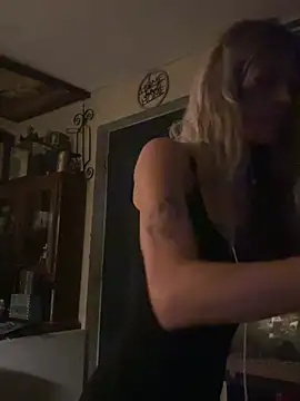 ittybittymeryssa online show from May 2026 10:42:02 AM
