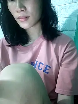 Snapshot of Ly-ny chatting on September 2025 06:57:02 PM Ly-ny online show from September 2025 06:57:02 PM