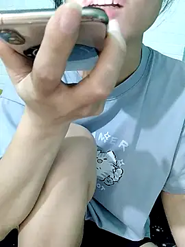 Snapshot of Ly-ny chatting on October 2025 08:10:01 AM Ly-ny online show from October 2025 08:10:01 AM