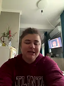 Snapshot of AliceCurlyX chatting on November 2025 10:18:02 AM AliceCurlyX online show from November 2025 10:18:02 AM