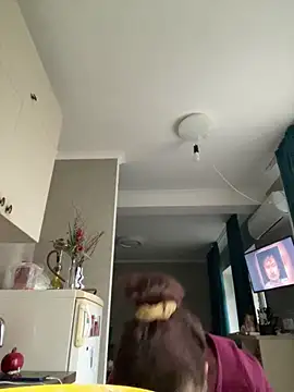 Snapshot of AliceCurlyX chatting on November 2025 08:29:02 AM AliceCurlyX online show from November 2025 08:29:02 AM