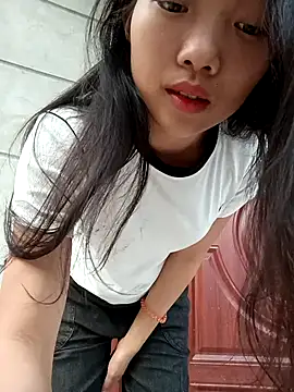 Ananine online show from May 2026 11:05:02 AM