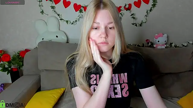 Sylvia Ortiz online show from March 2026 01:00:01 AM