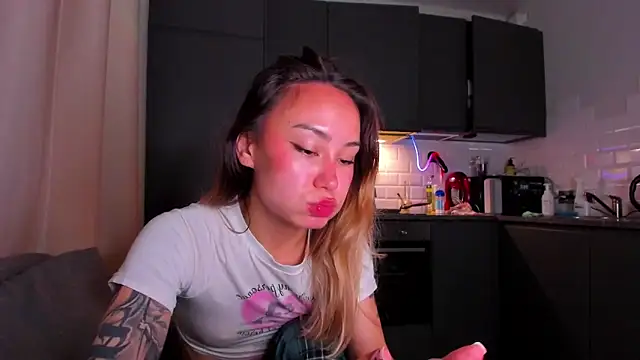 baobei03 online show from November 2025 02:40:02 PM