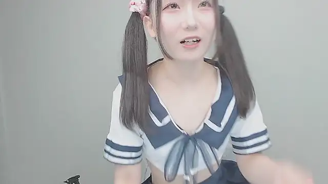 Hanna xxx cute online show from November 2025 11:24:01 AM