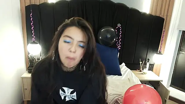 LiaMonroee  online show from March 2026 12:22:01 PM