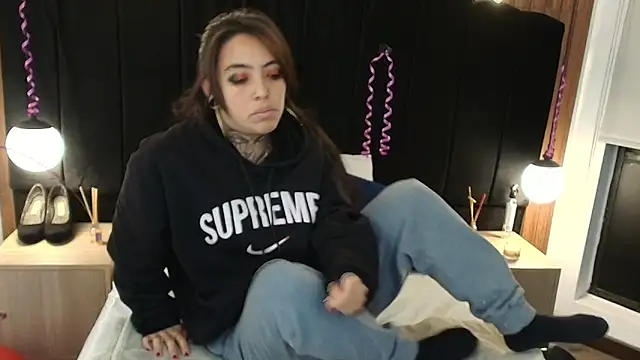 LiaMonroee  online show from March 2026 12:00:02 PM