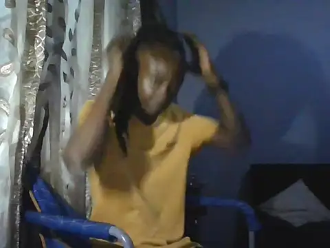 Snapshot of Nykho17 chatting on October 2025 06:19:02 PM Nykho17 online show from October 2025 06:19:02 PM