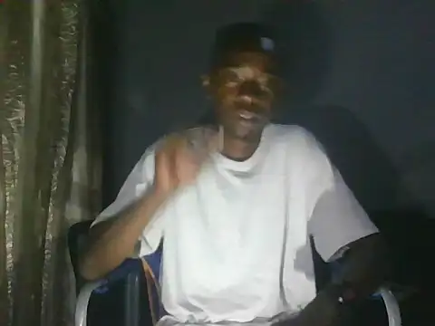 Snapshot of Nykho17 chatting on October 2025 10:34:02 PM Nykho17 online show from October 2025 10:34:02 PM