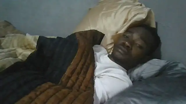 Snapshot of Nykho17 chatting on November 2025 12:43:02 AM Nykho17 online show from November 2025 12:43:02 AM