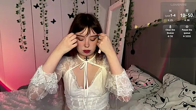 Snapshot of RileyVice chatting on November 2025 08:36:02 AM RileyVice online show from November 2025 08:36:02 AM