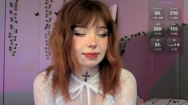 Snapshot of RileyVice chatting on November 2025 08:40:01 AM RileyVice online show from November 2025 08:40:01 AM