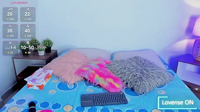 hailey hadid online show from September 2025 06:57:01 PM