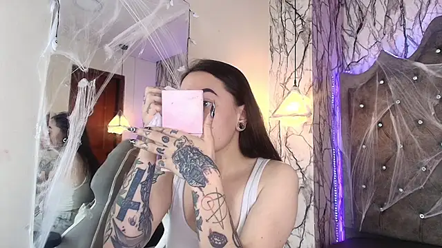 Zami Escobar of online show from November 2025 06:40:02 PM