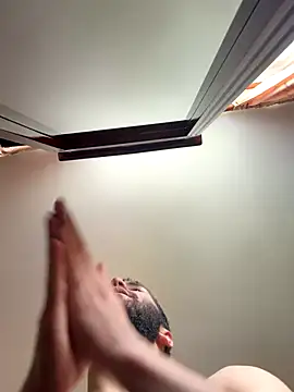 Diicaprio69 online show from September 2025 08:20:02 PM